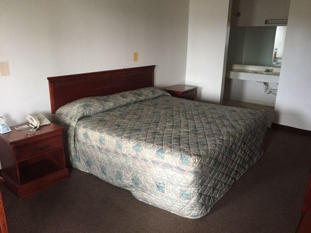 Rodeway Inn Dickson Luaran gambar
